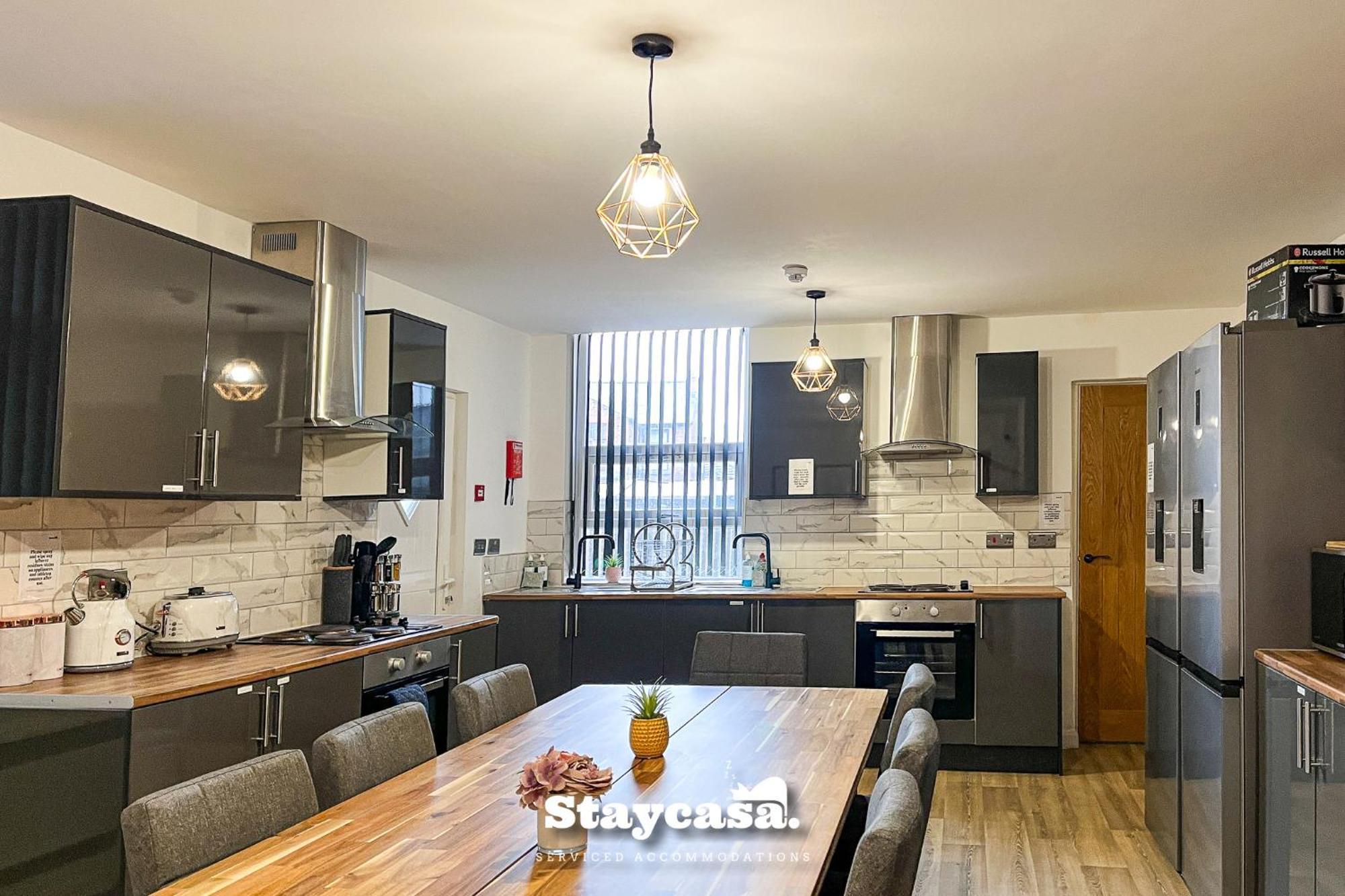 Delightful Spacious Haven With Large Driveway Manchester Exteriör bild