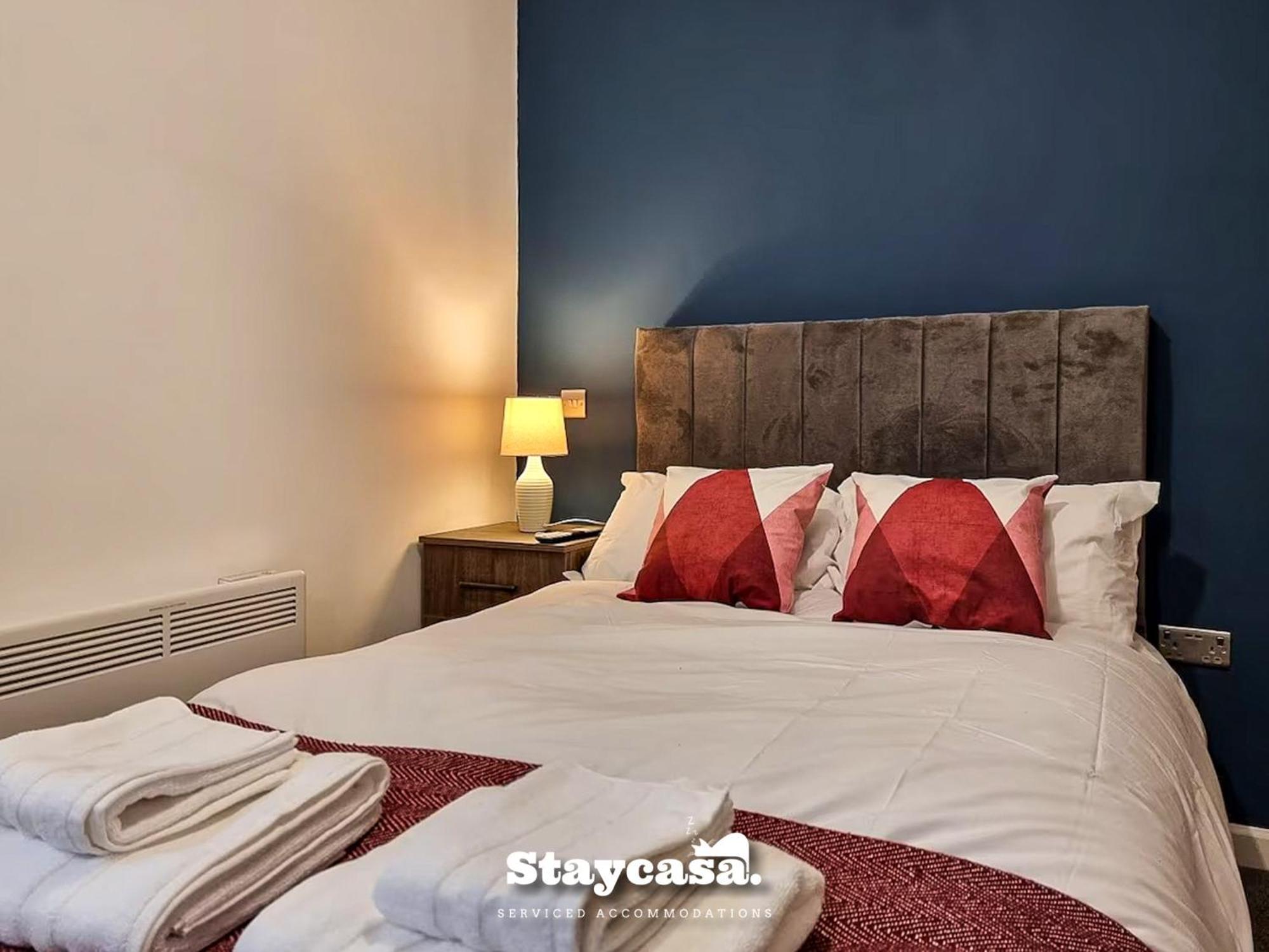 Delightful Spacious Haven With Large Driveway Manchester Exteriör bild