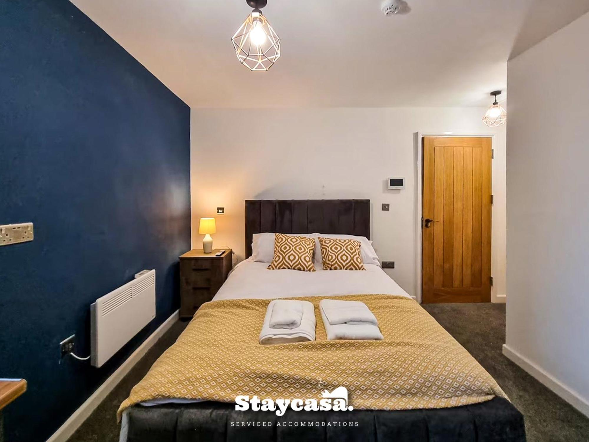 Delightful Spacious Haven With Large Driveway Manchester Exteriör bild